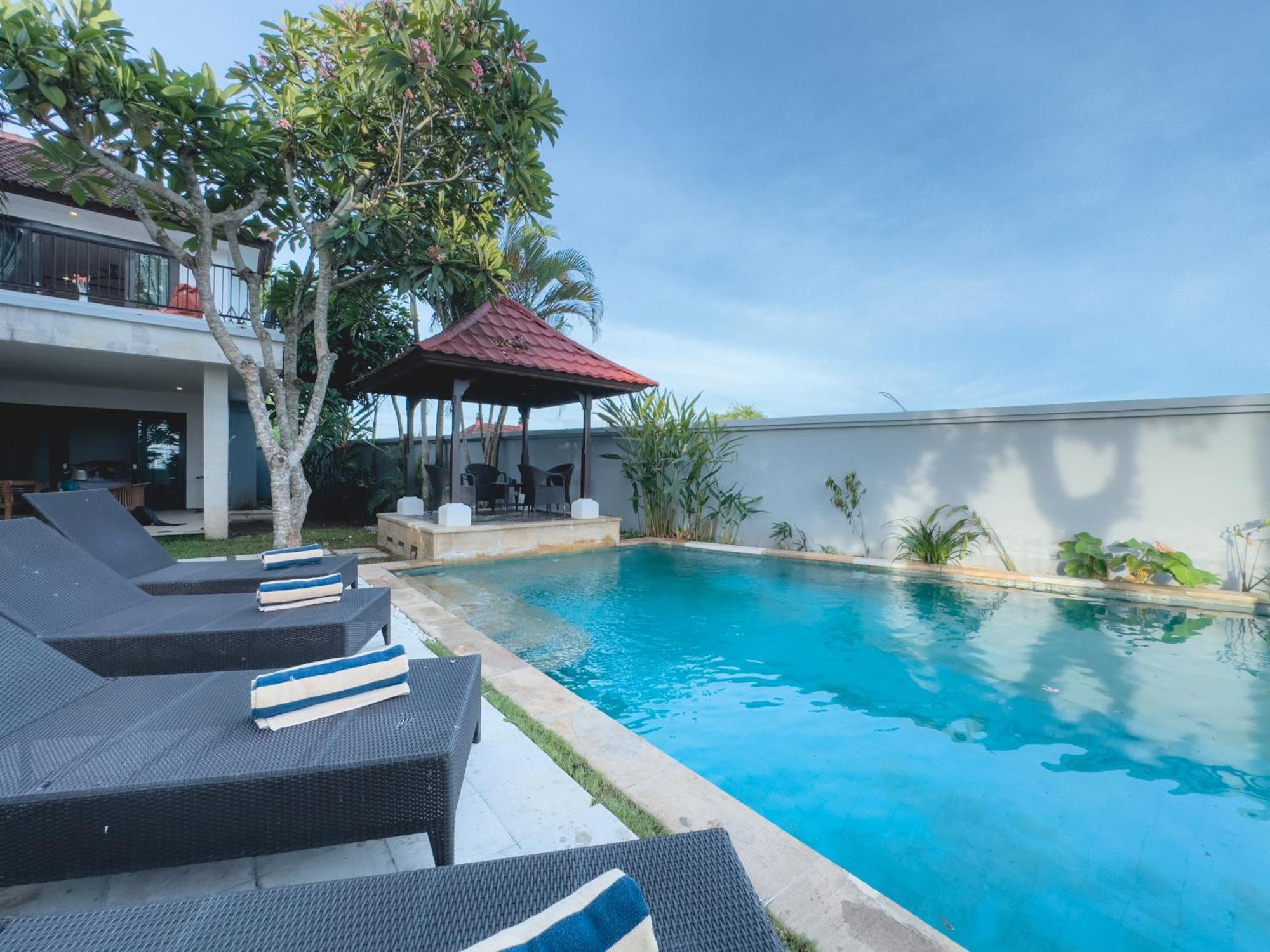 Teras Villa Jimbaran  Luaran gambar