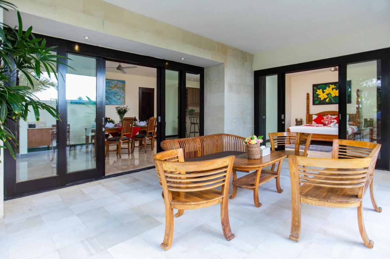 Teras Villa Jimbaran  Luaran gambar